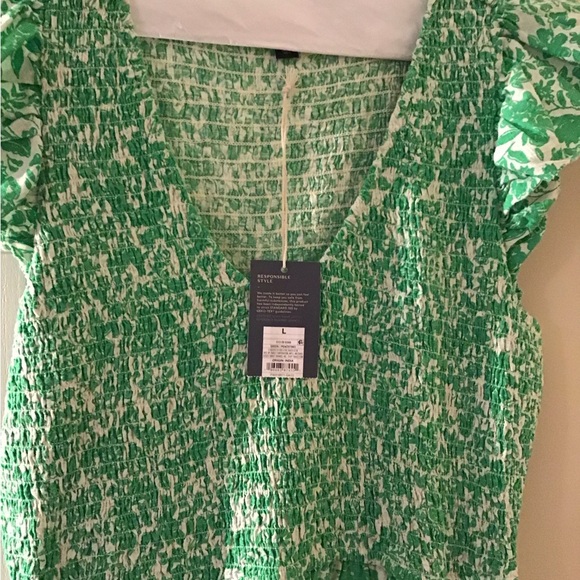 💕Universal Threads - Picture 2 of 5